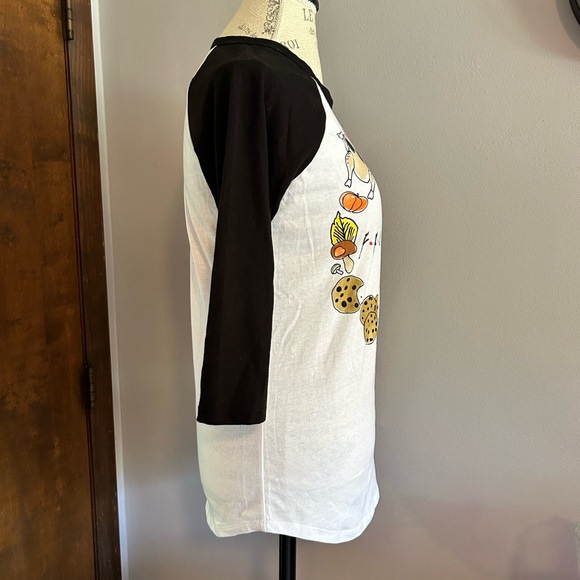 🦞 Friends Fall Baseball Tee 🎃🍪🍁🥪 - Picture 4 of 6